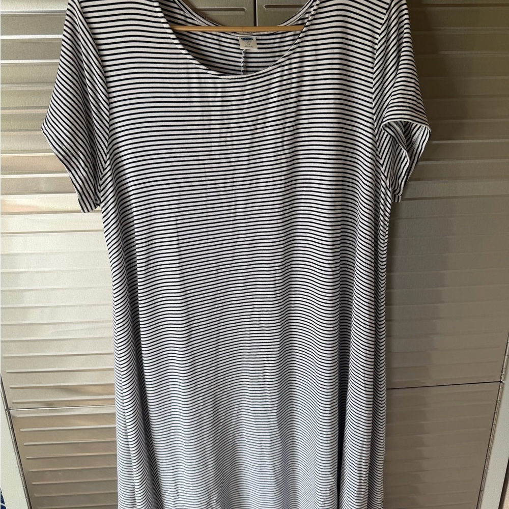 Striped Black & White Short Sleeve Swing Dress Old Navy